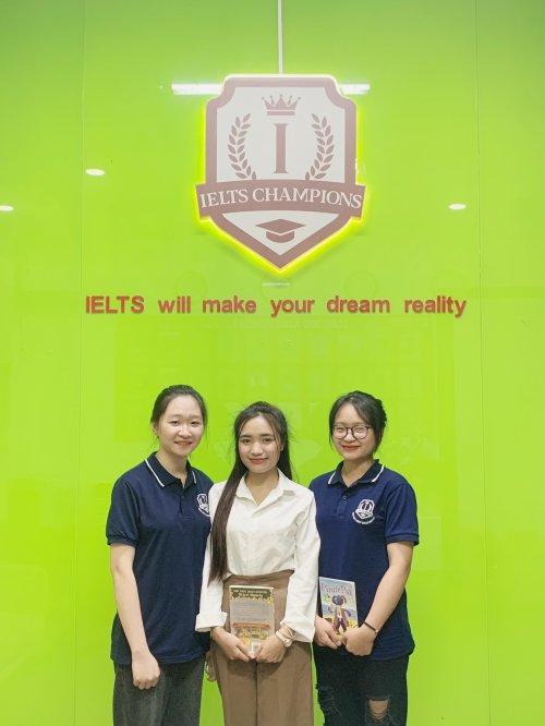 Phien- thực tập tai IELTS Champions LƠP NNAK8.jpg